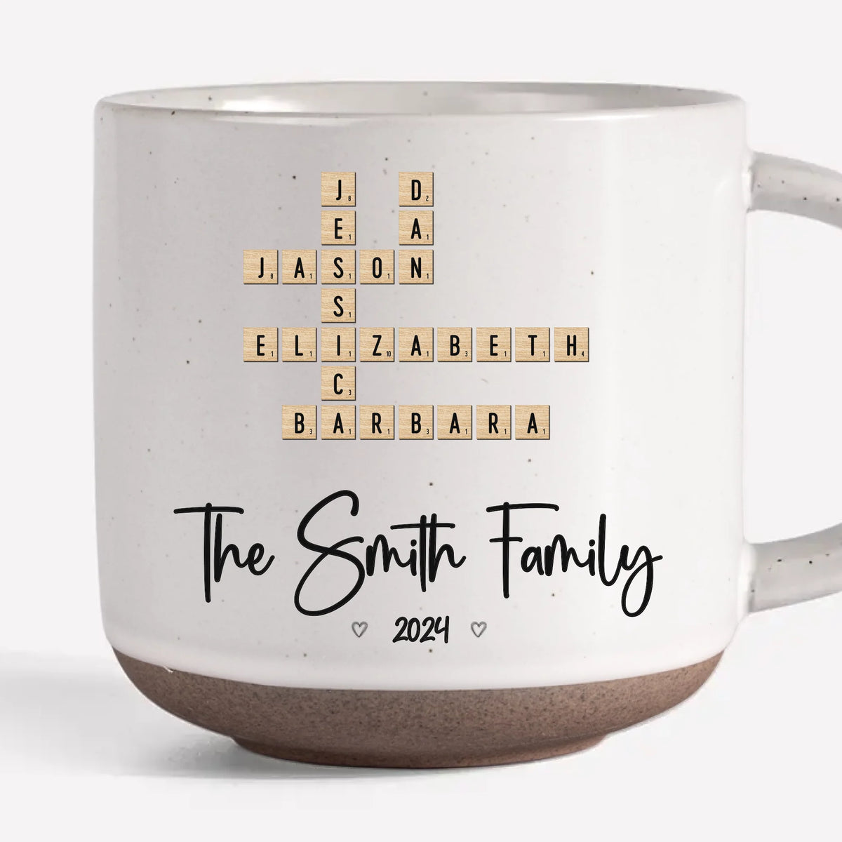 Les souvenirs que nous créons avec notre famille sont les meilleurs - Tasse en poterie personnalisée imprimée pour la famille - Cadeau de Noël pour les membres de la famille