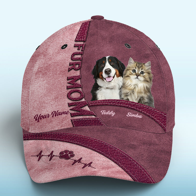 Photo personnalisée « La vie est meilleure avec de la fourrure rose bébé » – Chapeau personnalisé pour chien et chat, casquette classique à imprimé intégral – Nouveauté, cadeau pour propriétaires et amoureux des animaux