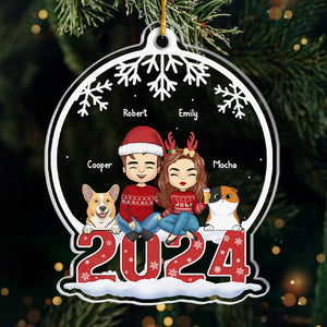Joyeux Noël pour couple et animaux de compagnie - Décoration personnalisée pour chien et chat - Boule à neige en acrylique - Cadeau de Noël pour les propriétaires et les amoureux des animaux