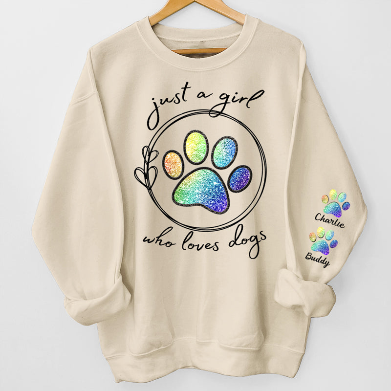 Une fille qui aime les bébés en fourrure - Sweat-shirt unisexe personnalisé avec motif sur la manche - Cadeau pour les propriétaires et les amoureux des animaux