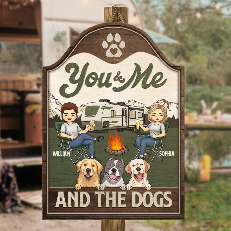 Toi, moi et nos chiens en camping - Panneau en bois personnalisé pour décoration d'intérieur - Cadeau de pendaison de crémaillère pour couples, mari et femme, amateurs de camping, propriétaires d'animaux, amoureux des animaux