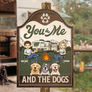 Toi, moi et nos chiens en camping - Panneau en bois personnalisé pour décoration d'intérieur - Cadeau de pendaison de crémaillère pour couples, mari et femme, amateurs de camping, propriétaires d'animaux, amoureux des animaux