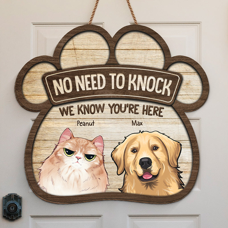 Cette maison est gouvernée par nous - Panneau en bois personnalisé pour chien et chat - Cadeau de pendaison de crémaillère pour propriétaires d'animaux et amoureux des animaux