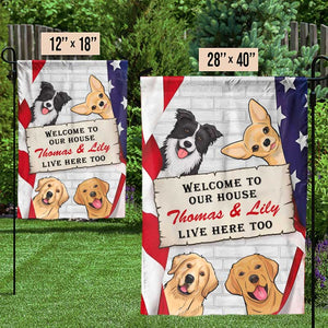 Bienvenue chez nous - Drapeau patriotique personnalisé pour chien et chat - Jour de l'Indépendance, 4 juillet, cadeau pour les propriétaires d'animaux et les amoureux des animaux