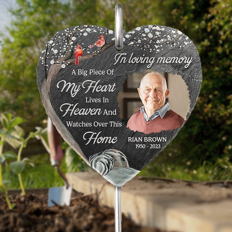 Photo personnalisée Pas un jour ne passe sans que vous ne nous manquiez - Mémorial personnalisé en forme de cœur, ardoise de jardin et crochet - Cadeau de condoléances pour les membres de la famille