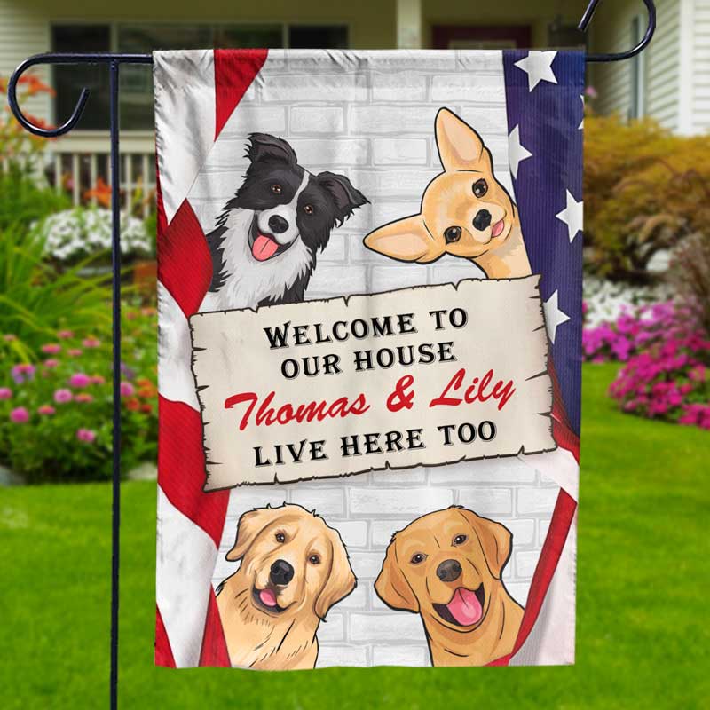 Bienvenue chez nous - Drapeau patriotique personnalisé pour chien et chat - Jour de l'Indépendance, 4 juillet, cadeau pour les propriétaires d'animaux et les amoureux des animaux