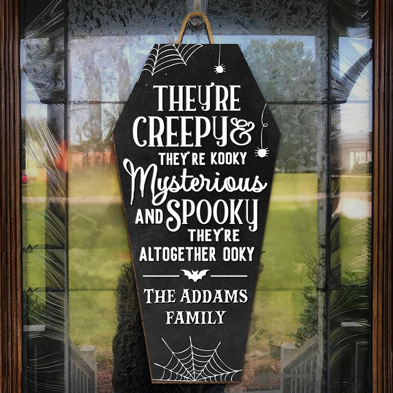 Ils sont effrayants, ils sont fous - Panneau en bois personnalisé pour décoration d'intérieur - Cadeau d'Halloween pour les membres de la famille