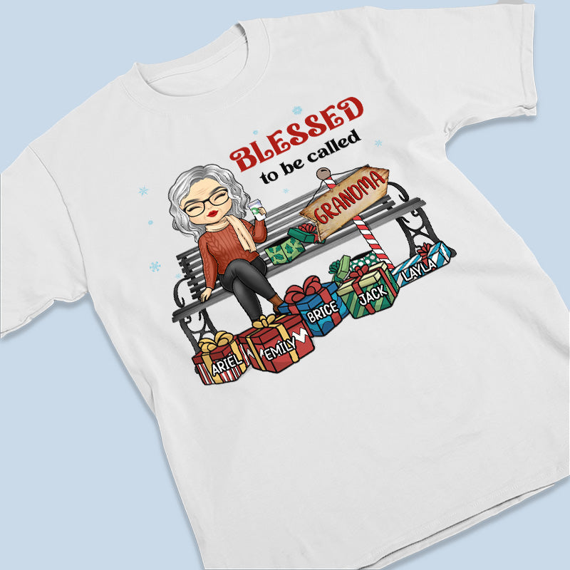 Un cadeau d'amour - T-shirt, sweat à capuche et sweat-shirt unisexe personnalisé pour la famille - Cadeau de Noël pour grand-mère