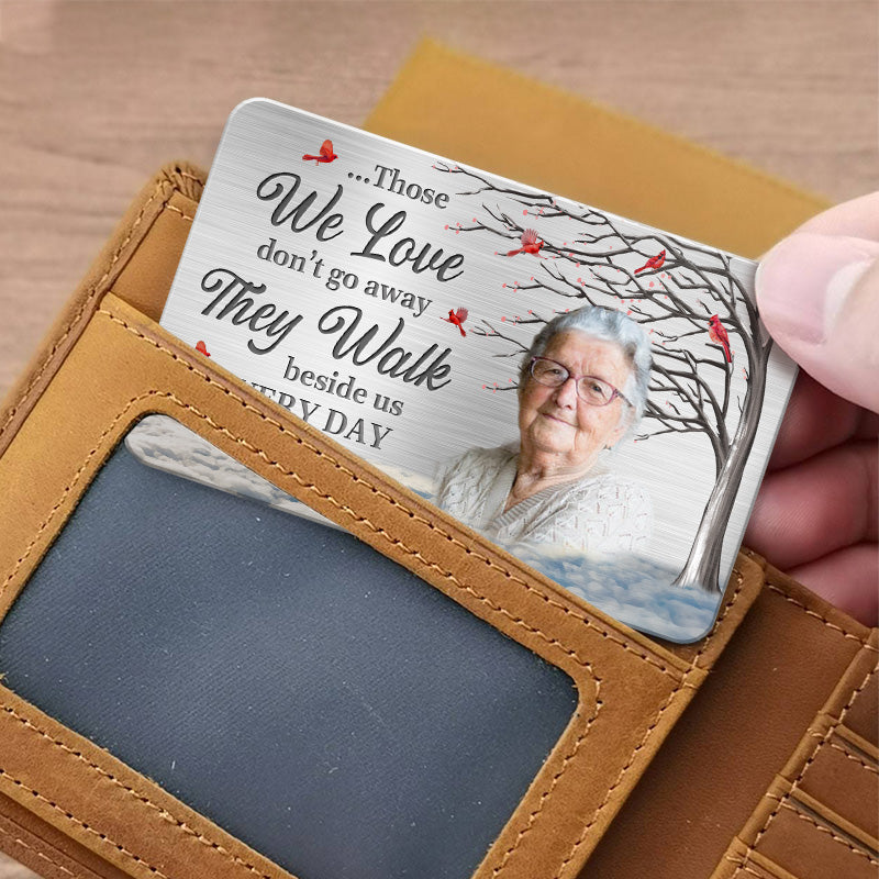 Carte photo personnalisée « Je te tiens dans mon cœur » – Carte portefeuille en aluminium personnalisée commémorative – Cadeau de condoléances pour les membres de la famille