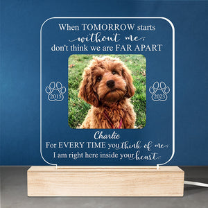 Photo personnalisée « Je suis juste ici dans ton cœur » - Lumière LED 3D personnalisée en forme de mémorial - Cadeau de condoléances pour les propriétaires d'animaux et les amoureux des animaux