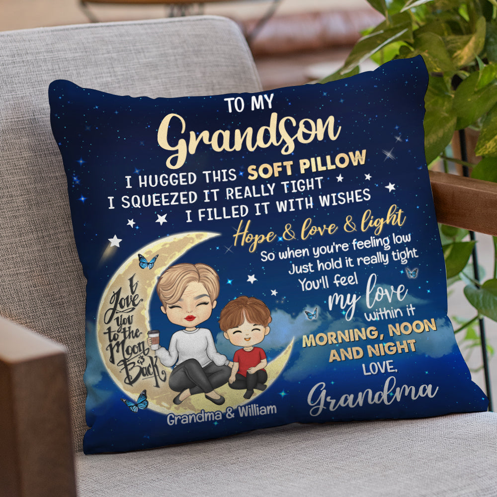 Quand vous vous sentez déprimé, tenez-le très fort - Oreiller personnalisé pour la famille - Cadeau de grand-mère
