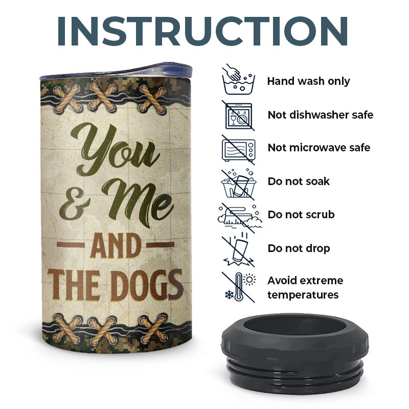 Toi, moi et les chiens - Gobelet isotherme 4 en 1 personnalisé pour le camping - Cadeau pour mari, femme, amoureux du camping, propriétaires d'animaux, amoureux des animaux