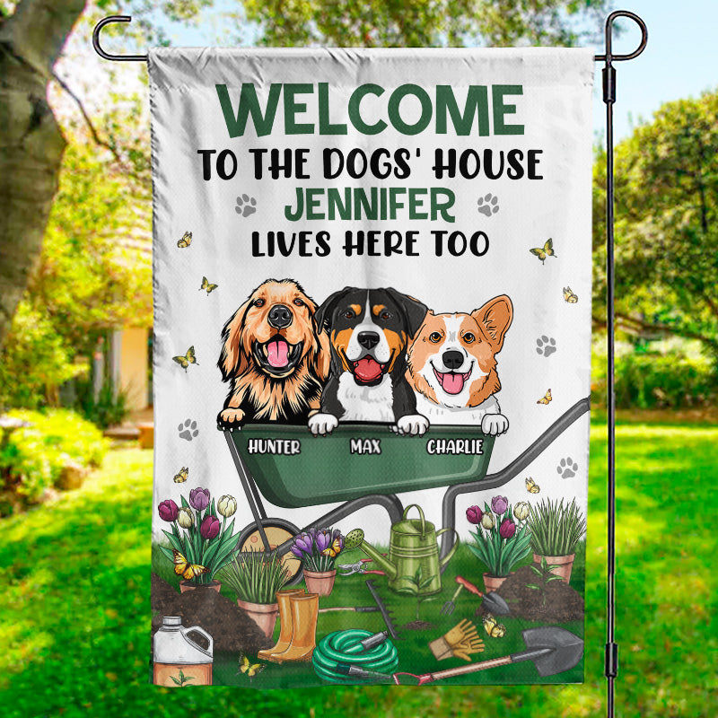 Bienvenue chez les chiens ! Drapeau personnalisé pour chien ! Cadeau pour les propriétaires et les amoureux des animaux.