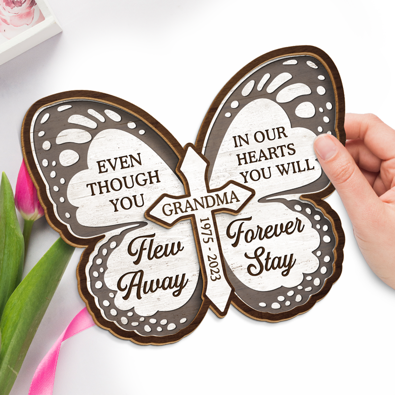 Dans nos cœurs, tu resteras à jamais - Plaque commémorative personnalisée en bois à 2 couches avec support - Cadeau de condoléances pour les membres de la famille