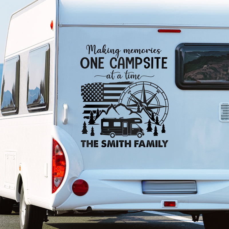 C'est nous, notre vie, notre caravane - Autocollant de camping personnalisé pour camping-car - Cadeau pour les amateurs de camping