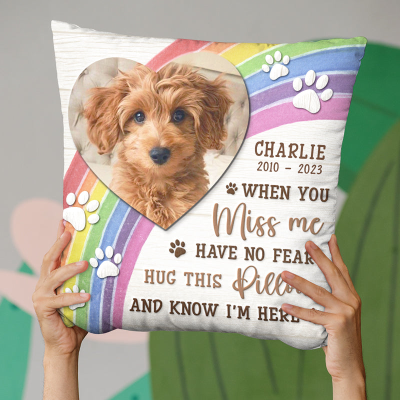 Coussin photo personnalisé « Quand tu me manques » : embrasse-le ! Coussin personnalisé commémoratif ! Cadeau de condoléances, cadeau pour les propriétaires d'animaux et les amoureux des animaux.