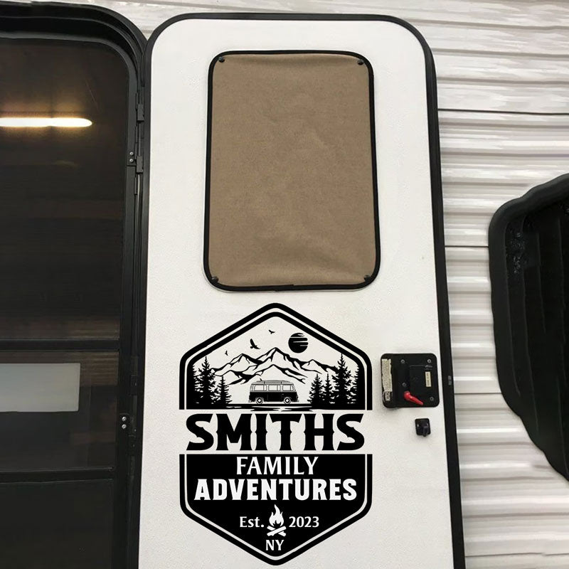 Aventures en famille - Camping Autocollant personnalisé pour camping-car - Cadeau pour les amateurs de camping