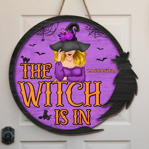 La sorcière est là - Décoration d'intérieur ronde personnalisée en bois - Cadeau d'Halloween pour les sorcières, vous-même