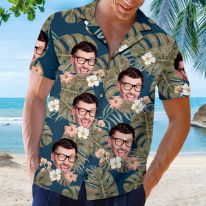 T-shirt hawaïen unisexe personnalisé avec photo et feuilles tropicales - Cadeau pour couple