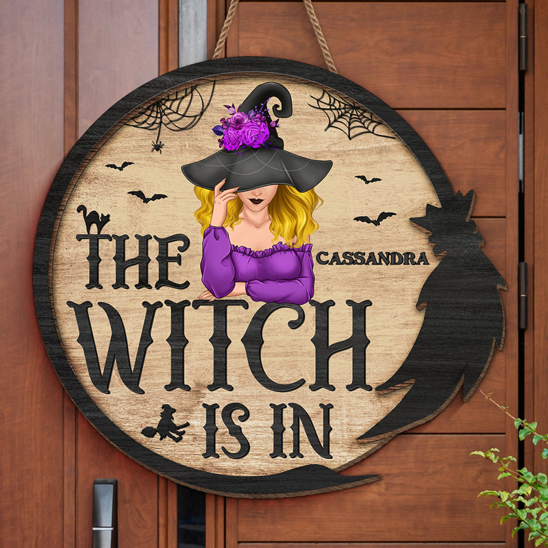 La sorcière est là - Décoration d'intérieur ronde personnalisée en bois - Cadeau d'Halloween pour les sorcières, vous-même