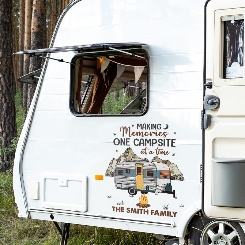 C'est nous, notre histoire, notre vie - Autocollant de camping personnalisé pour camping-car - Cadeau pour les amateurs de camping