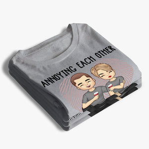 Nous nous ennuyons mutuellement depuis de nombreuses années et sommes toujours aussi forts - T-shirt unisexe personnalisé pour couple, sweat à capuche, sweat-shirt - Cadeau pour mari et femme, anniversaire