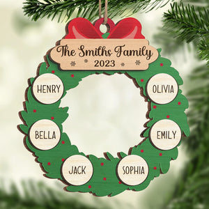 Chaque Noël, j'enveloppe ma famille d'amour - Décoration personnalisée pour la famille - Forme en bois personnalisée - Cadeau de Noël pour les membres de la famille, les propriétaires d'animaux et les amoureux des animaux