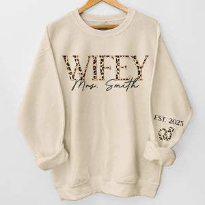 Mon histoire d'amour préférée est la nôtre - Sweat-shirt unisexe personnalisé avec motif sur la manche - Cadeau pour mari et femme, anniversaire