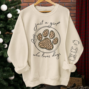 Une fille qui aime les animaux - Sweat-shirt unisexe personnalisé avec motif chien et chat sur la manche - Cadeau pour les propriétaires et les amoureux des animaux