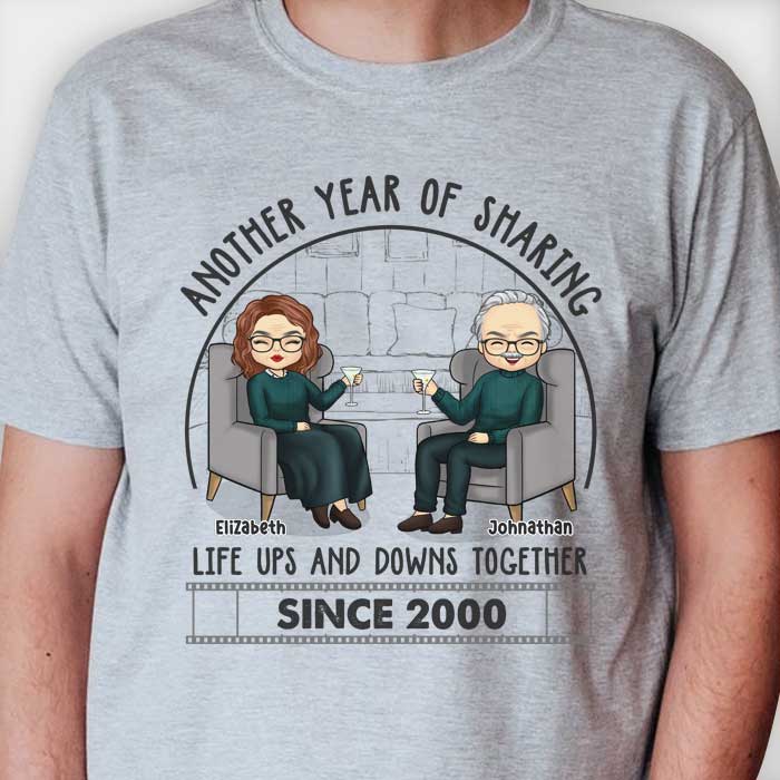 Une autre année à partager la vie ensemble - T-shirt unisexe personnalisé, sweat à capuche, sweat-shirt - Cadeau pour couple, mari et femme, anniversaire, fiançailles, mariage, cadeau de mariage