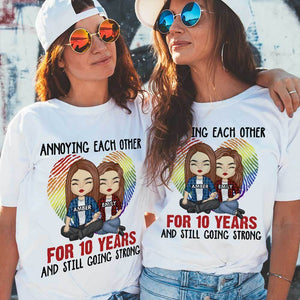 Couples LGBTQ+ qui s'agacent mutuellement - T-shirt unisexe personnalisé - Cadeau pour couples