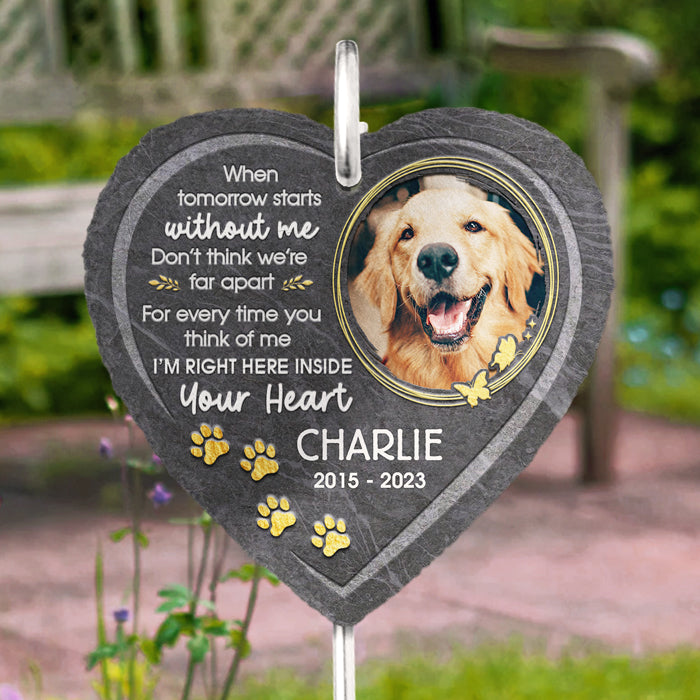Je suis là - Ardoise et crochet de jardin commémoratif personnalisés - Cadeaux commémoratifs - Décorations de cimetière pour tombe, cadeaux commémoratifs pour chiens, cadeau de condoléances pour la perte d'un chien, pierre commémorative pour chien