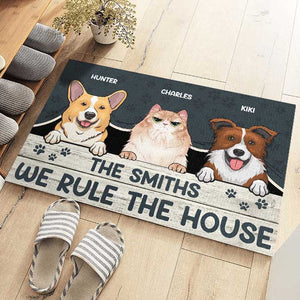 Nous régnons sur la maison - Tapis décoratif personnalisé pour chien et chat - Cadeau pour les propriétaires d'animaux et les amoureux des animaux