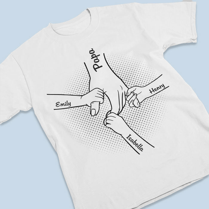 Main dans la main, je te protégerai toujours - T-shirt unisexe personnalisé pour la famille - Cadeaux de fête des pères pour papa, grand-père