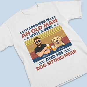Un vieil homme avec de la bière et ses chiens - T-shirt unisexe personnalisé, sweat à capuche, cadeau pour les propriétaires d'animaux et les amoureux des animaux