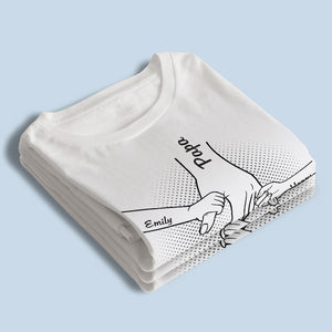 Main dans la main, je te protégerai toujours - T-shirt unisexe personnalisé pour la famille - Cadeaux de fête des pères pour papa, grand-père