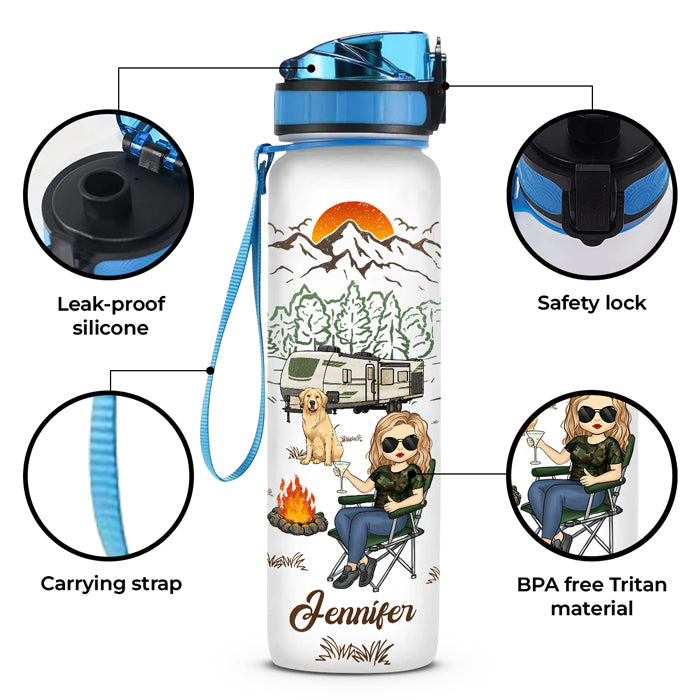 Une fille, ses chiens et son camping-car - Bouteille d'eau personnalisée avec suivi - Cadeau pour les amateurs de camping, les propriétaires d'animaux et les amoureux des animaux