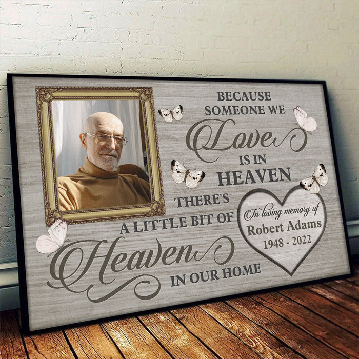 Il y a un peu de paradis dans notre maison - Affiche horizontale personnalisée commémorative - Télécharger une image, cadeau de condoléances pour les membres de la famille