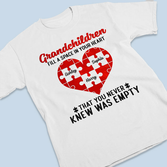 Les petits-enfants comblent un vide dans votre cœur - T-shirt, sweat à capuche, sweat-shirt unisexe personnalisé pour la famille - Cadeau de fête des mères, d'anniversaire pour grand-mère