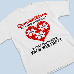 Les petits-enfants comblent un vide dans votre cœur - T-shirt, sweat à capuche, sweat-shirt unisexe personnalisé pour la famille - Cadeau de fête des mères, d'anniversaire pour grand-mère