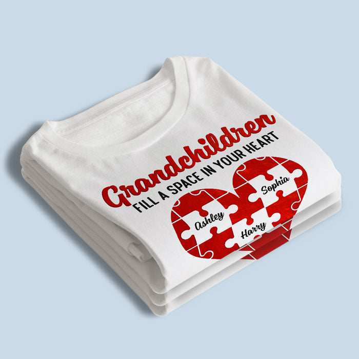 Les petits-enfants comblent un vide dans votre cœur - T-shirt, sweat à capuche, sweat-shirt unisexe personnalisé pour la famille - Cadeau de fête des mères, d'anniversaire pour grand-mère