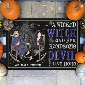 Une méchante sorcière et un beau diable - Tapis décoratif personnalisé - Cadeau pour couple, mari et femme, cadeau d'Halloween