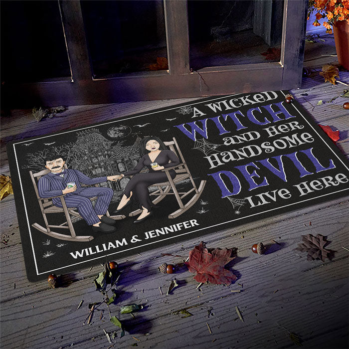 Une méchante sorcière et un beau diable - Tapis décoratif personnalisé - Cadeau pour couple, mari et femme, cadeau d'Halloween