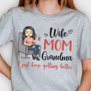 Femme, maman, grand-mère, je continue à m'améliorer - Cadeau pour maman, grand-mère - T-shirt unisexe personnalisé, sweat à capuche