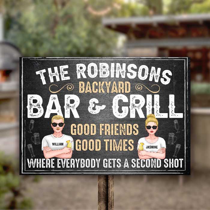 Bar et grill d'arrière-cour - Bons amis, bons moments, où chacun a droit à un deuxième verre - Cadeau pour couple, mari et femme, plaque en métal personnalisée