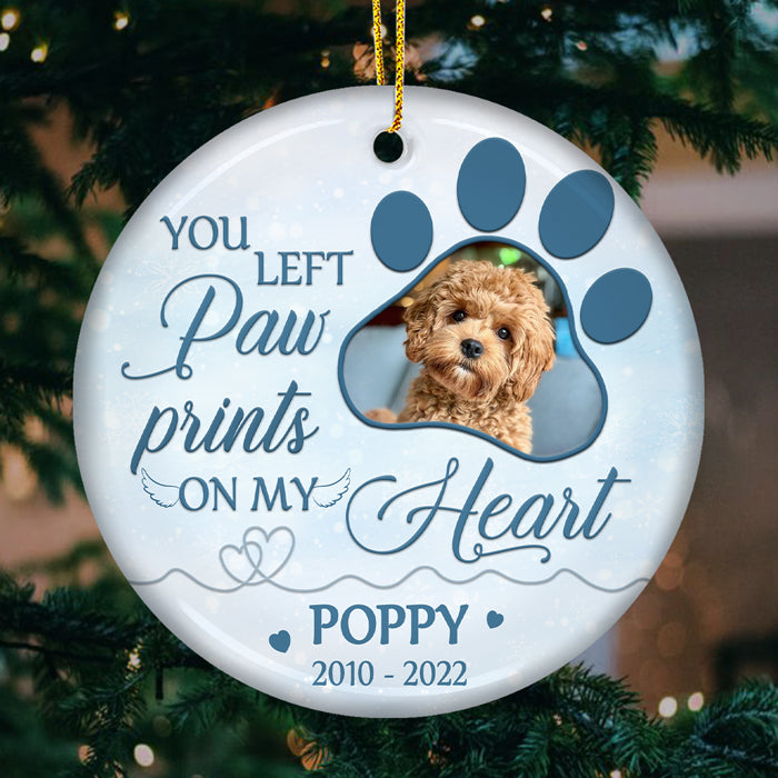 Tu as laissé des empreintes de pattes sur nos cœurs - Décoration de Noël personnalisée en céramique en forme de Benelux - Télécharger une image, un cadeau commémoratif, un cadeau de condoléances, un cadeau de Noël