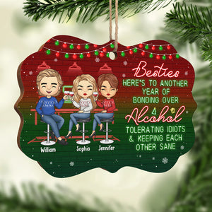 Voici une autre année de liens autour des idiots tolérants à l'alcool - Ornement personnalisé Bestie personnalisé - Bois en forme de Benelux - Cadeau de Noël pour les meilleurs amis, BFF, sœurs