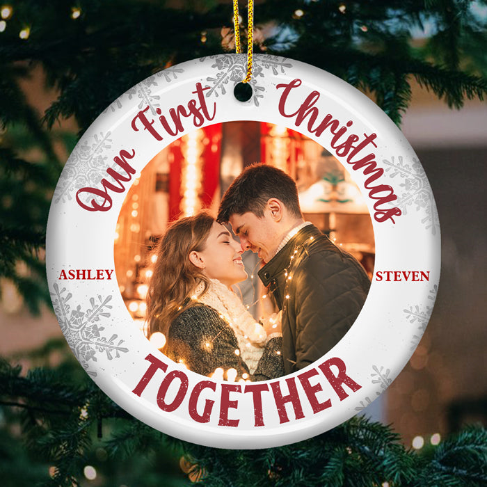 Notre premier Noël ensemble - Décoration de Noël personnalisée en céramique ronde avec photo - Télécharger une image, cadeau pour couple, mari et femme, anniversaire, fiançailles, mariage, cadeau de mariage, cadeau de Noël