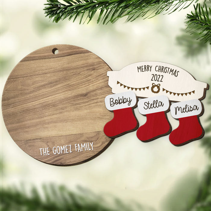 Joyeux Noël, famille heureuse ! Décoration de Noël ronde personnalisée en bois à 2 couches - Cadeau pour un membre de la famille, cadeau de Noël