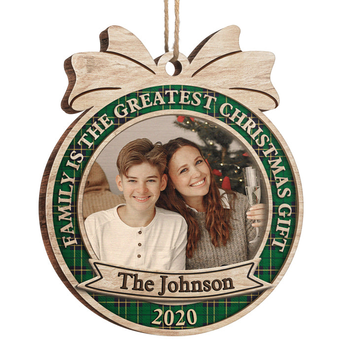 La famille est le plus beau cadeau de Noël ! Décoration de Noël ronde en bois personnalisée avec photo ! Télécharger une image, cadeau pour la famille, cadeau de Noël